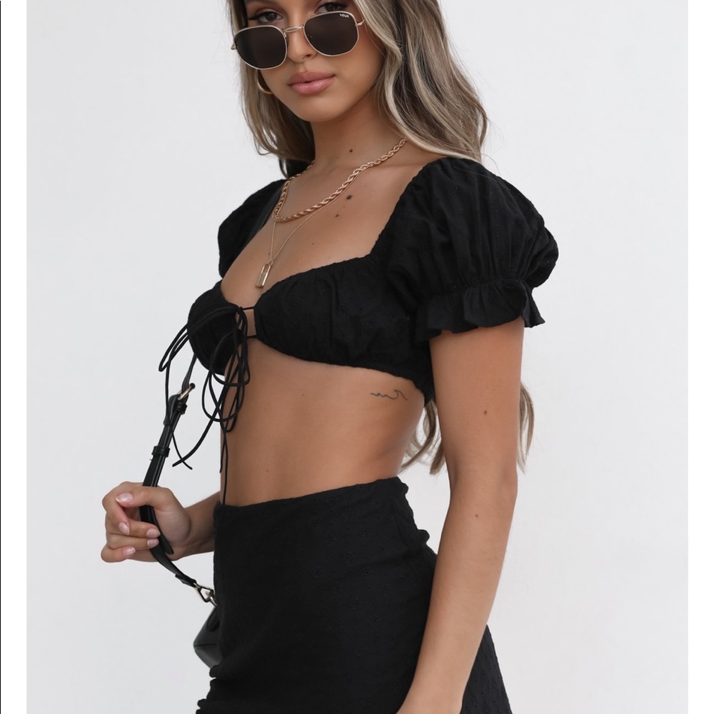 Black Crop Top - Picture 4 of 6